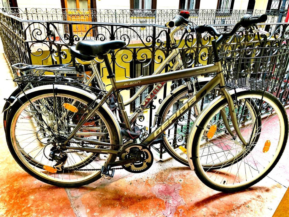 Апартаменты Free Garage Parking, Ac And Bikes In The Downtown Будапешт Экстерьер фото
